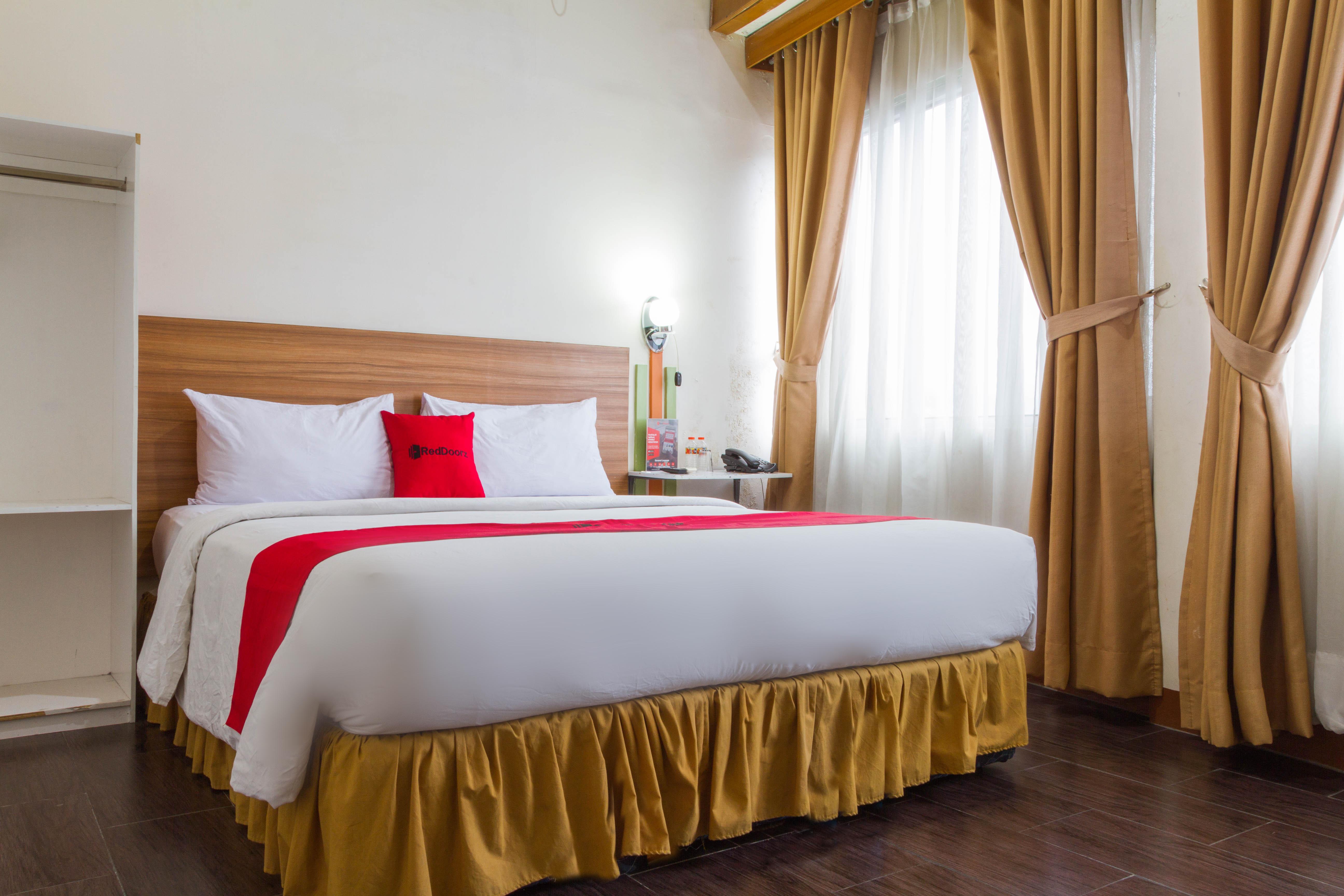 Reddoorz Plus @ Surapati 2 Bandung Exterior photo
