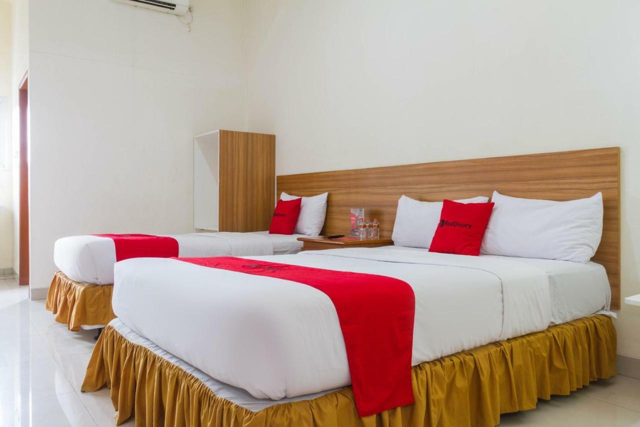 Reddoorz Plus @ Surapati 2 Bandung Exterior photo
