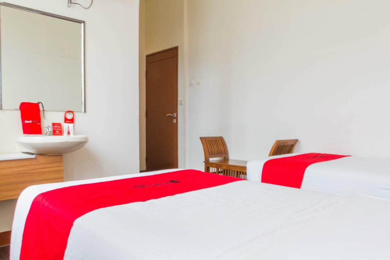 Reddoorz Plus @ Surapati 2 Bandung Exterior photo