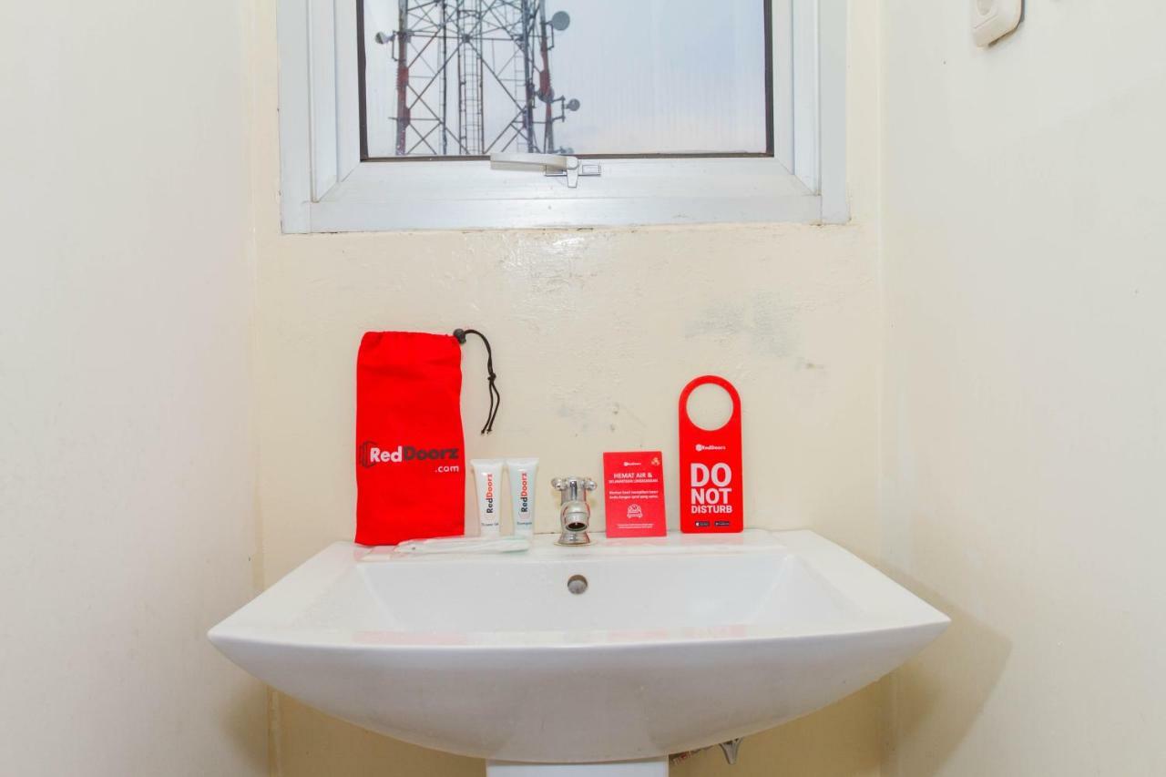 Reddoorz Plus @ Surapati 2 Bandung Exterior photo