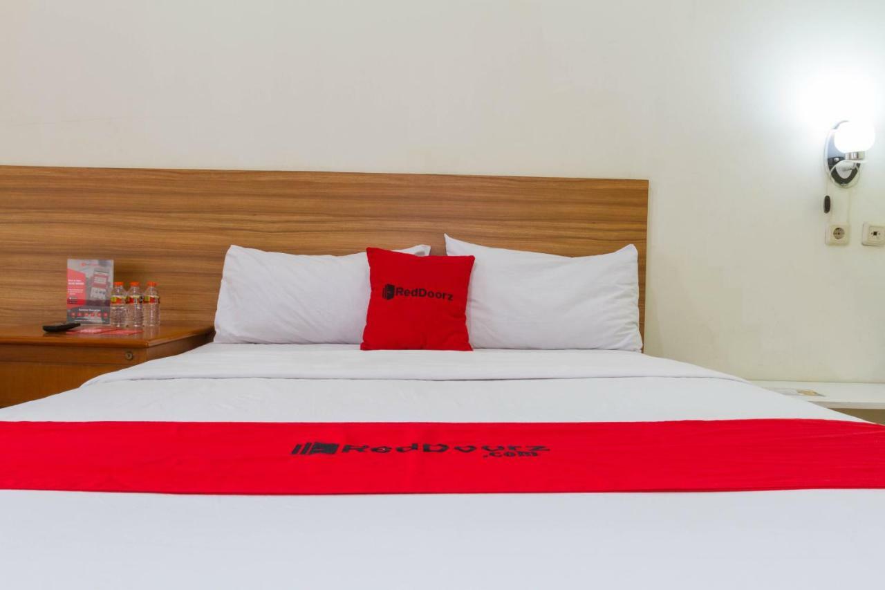 Reddoorz Plus @ Surapati 2 Bandung Exterior photo
