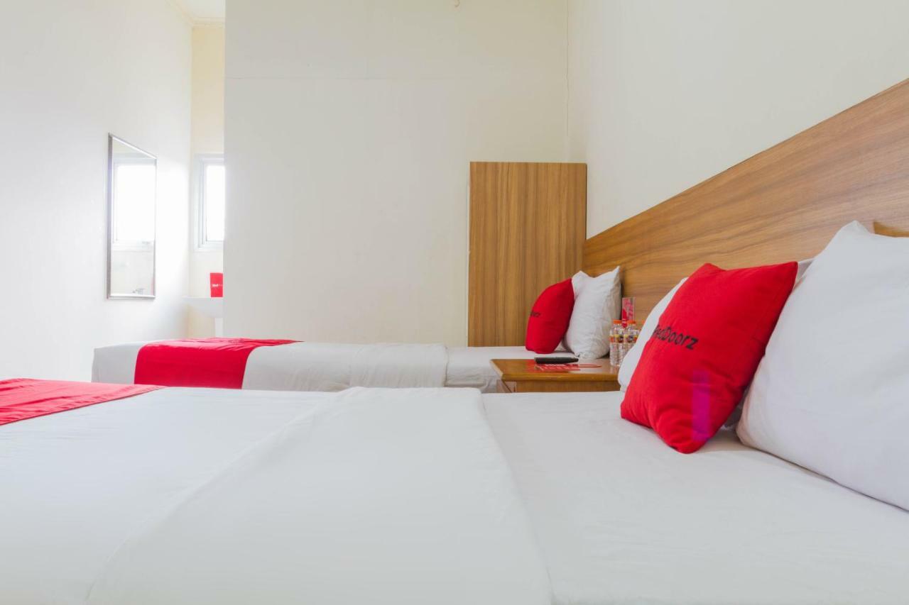 Reddoorz Plus @ Surapati 2 Bandung Exterior photo